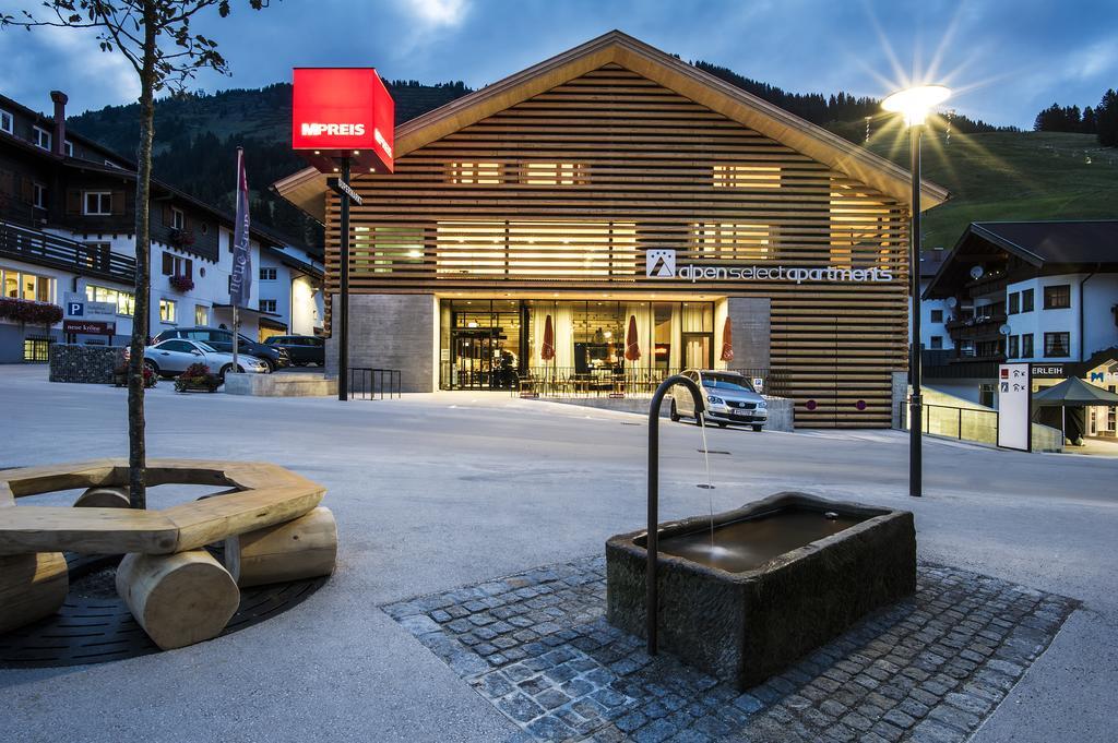 Alpen Select Apartments Kleinwalsertal Мителберг Екстериор снимка