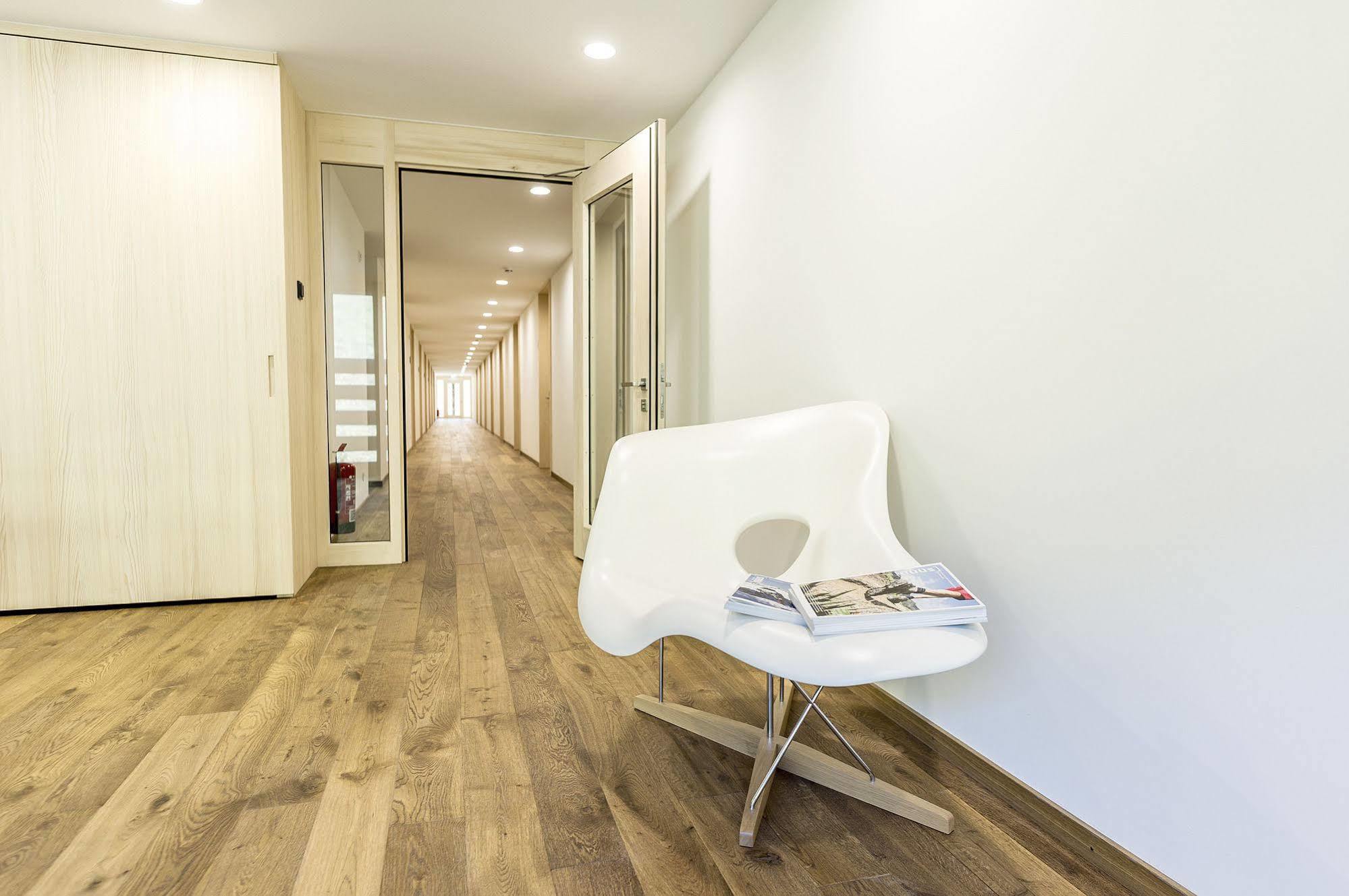 Alpen Select Apartments Kleinwalsertal Мителберг Екстериор снимка