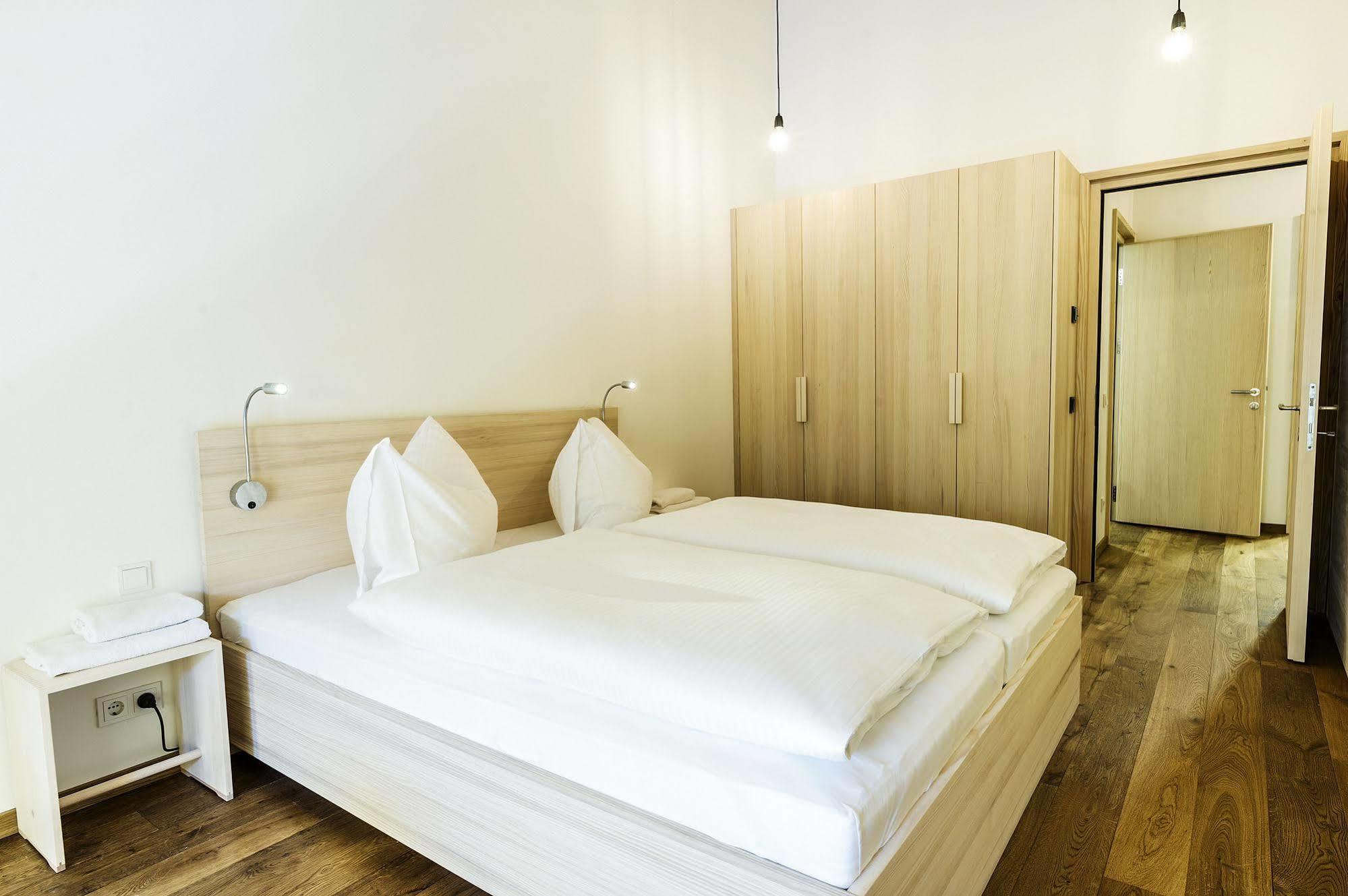 Alpen Select Apartments Kleinwalsertal Мителберг Екстериор снимка