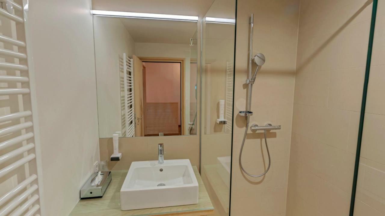 Alpen Select Apartments Kleinwalsertal Мителберг Екстериор снимка