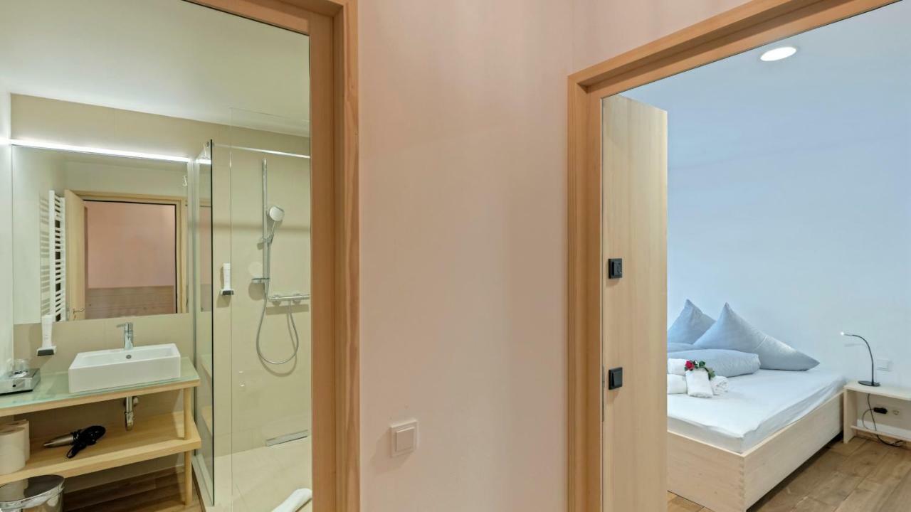 Alpen Select Apartments Kleinwalsertal Мителберг Екстериор снимка